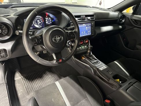 Used 2023 Toyota GR86 Premium w/ ALL Weather Mat Package (TMS) RWD image 10