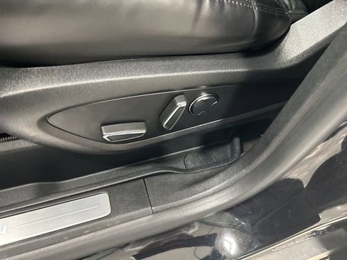 Certified 2019 Lincoln MKC Reserve w/ MKC Climate Package image 10