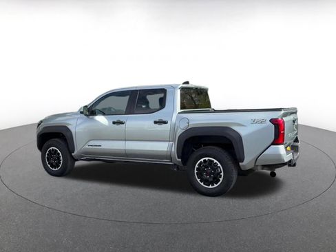 Used 2025 Toyota Tacoma TRD Off-Road AWD/4WD image 10