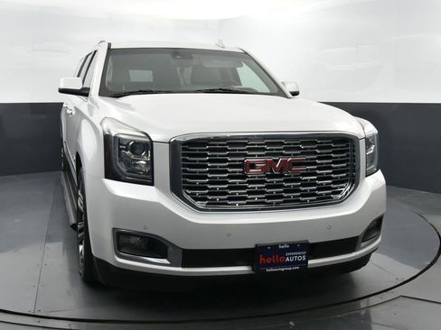 Used 2019 GMC Yukon XL Denali w/ Denali Ultimate Package image 4
