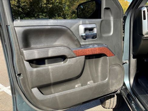 Used 2017 GMC Sierra 1500 SLE w/ SLE Value Package image 23