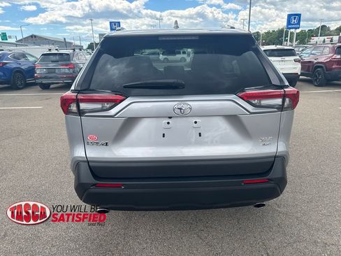 Used 2025 Toyota RAV4 XLE AWD/4WD image 6