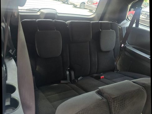 Used 2019 Dodge Grand Caravan SE FWD image 9