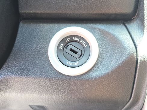 Used 2024 RAM 1500 Classic SLT AWD/4WD image 27