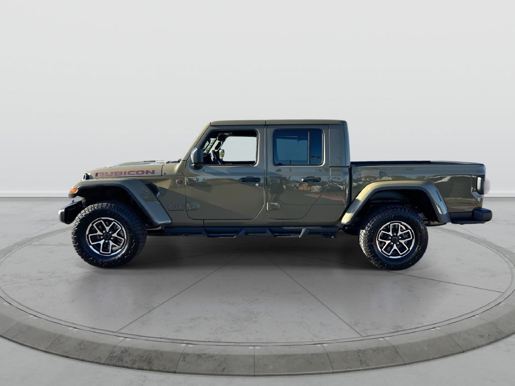 Used 2025 Jeep Gladiator Rubicon w/ Convenience Group AWD/4WD image 5
