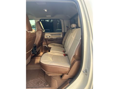 Used 2023 RAM 2500 Laramie AWD/4WD image 9