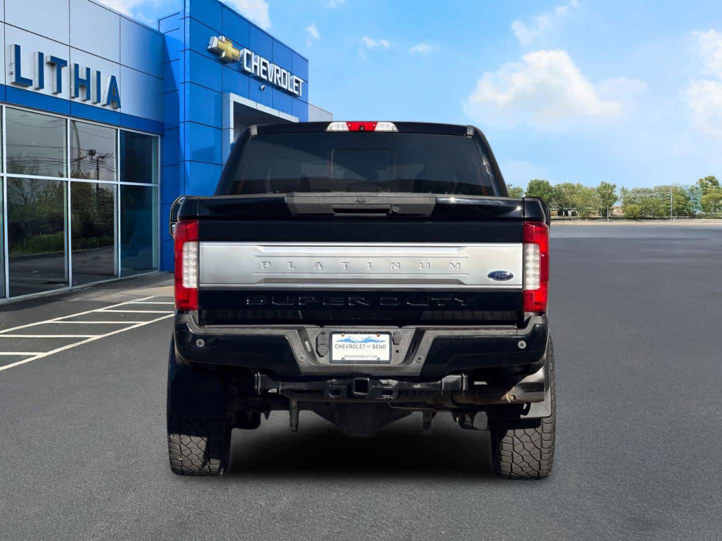 Used 2017 Ford F350 Platinum w/ Platinum Ultimate Package AWD/4WD image 7