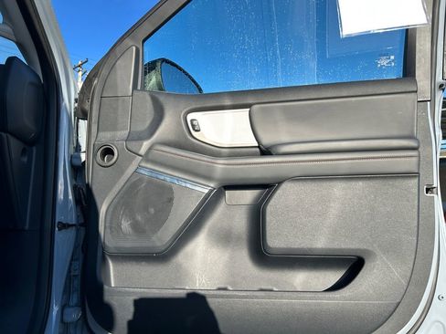 Used 2025 Ford Expedition Max Active image 15