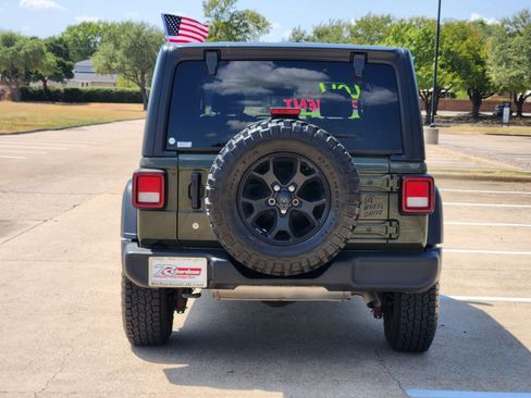 Used 2022 Jeep Wrangler Unlimited Sport AWD/4WD image 5