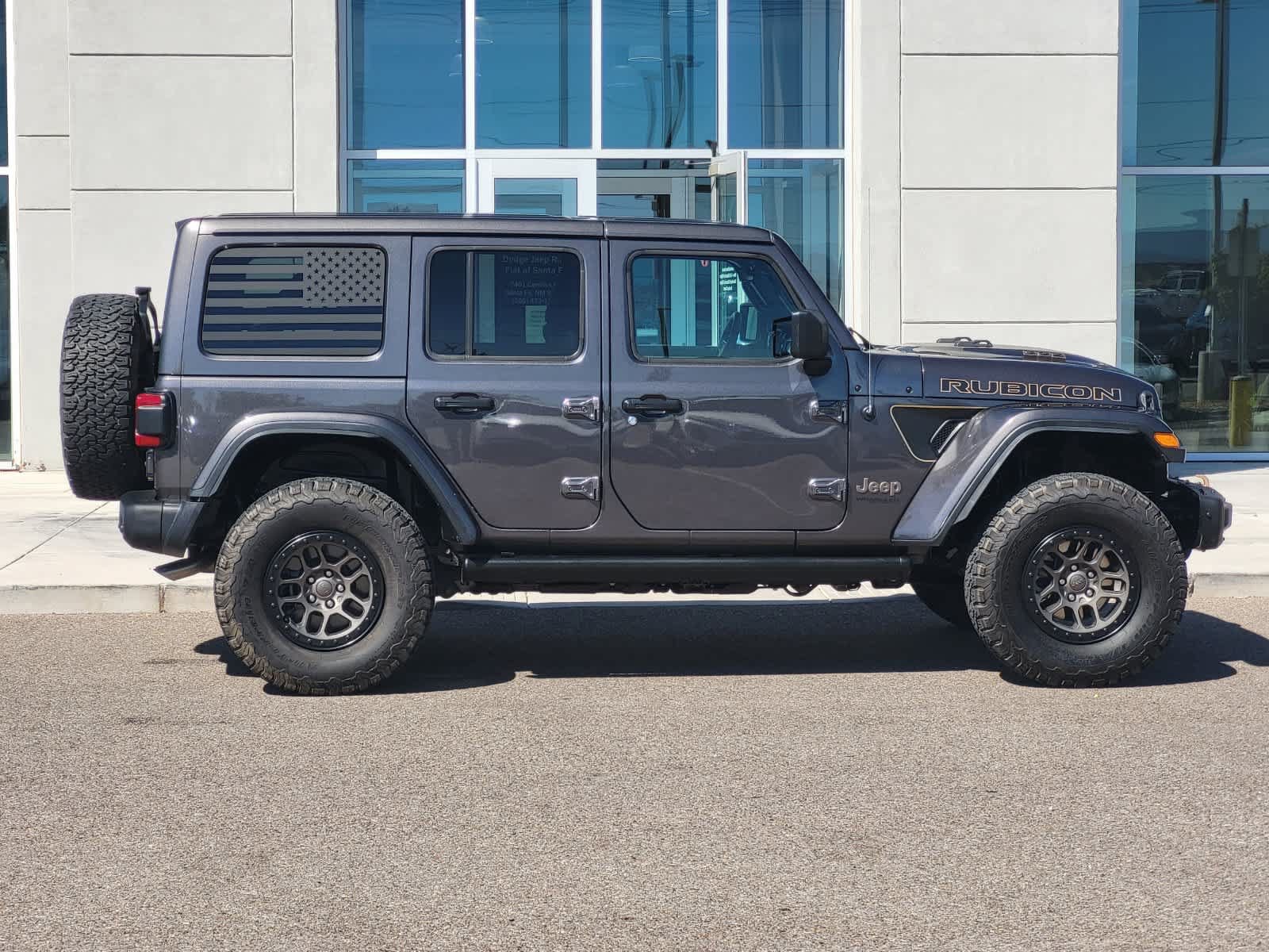 Used 2022 Jeep Wrangler Unlimited Rubicon w/ Xtreme Recon 35" Tire Package AWD/4WD image 4
