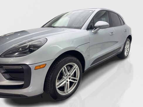 Used 2022 Porsche Macan image 11