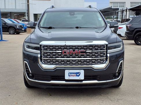 Used 2021 GMC Acadia Denali w/ Denali Technology Package FWD image 3