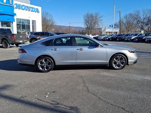 Used 2024 Honda Accord Sport image 7