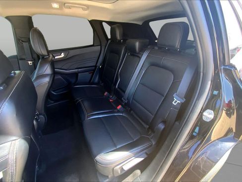 Certified 2025 Ford Escape Platinum AWD/4WD image 21