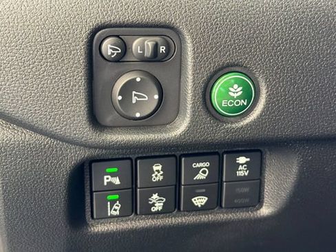 Used 2025 Honda Ridgeline Black Edition image 34