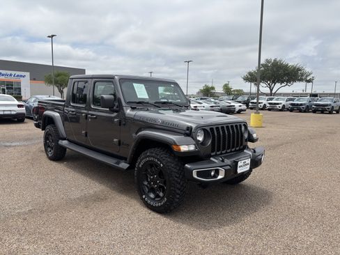 Used 2023 Jeep Gladiator Sport AWD/4WD image 5