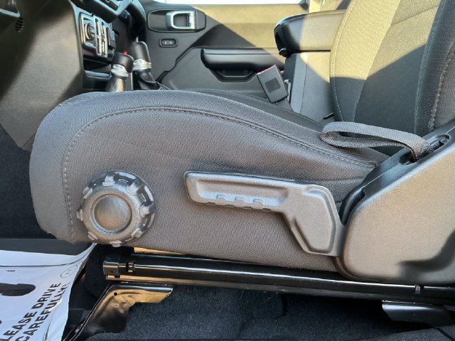 Used 2019 Jeep Wrangler Unlimited Sport S AWD/4WD image 15