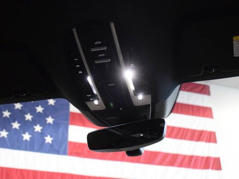Used 2018 Porsche Panamera 4 AWD/4WD image 60