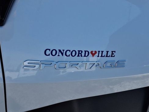 Used 2023 Kia Sportage LX image 29