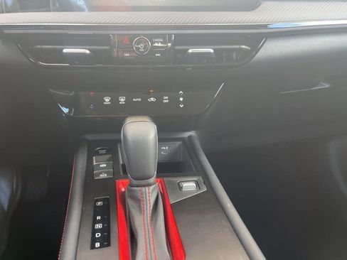 New 2025 Nissan Kicks SR image 36