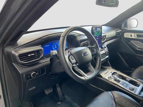 Used 2024 Ford Explorer ST w/ Equipment Group 401A image 9