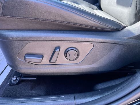 Certified 2025 Kia Sportage SX AWD/4WD image 12