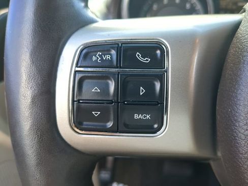 Used 2013 Jeep Grand Cherokee Overland RWD image 30