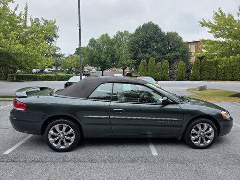 Used 2001 Chrysler Sebring LX FWD image 7