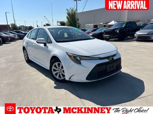 Used 2020 Toyota Corolla LE FWD image 1