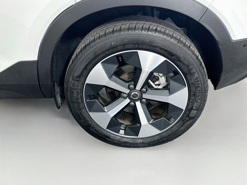 Used 2026 Volvo XC40 B5 Plus AWD/4WD image 11