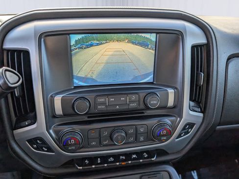 Used 2018 GMC Sierra 1500 SLT image 25