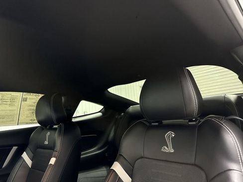 Used 2022 Ford Mustang Shelby GT500 w/ Technology Package RWD image 19