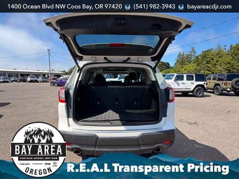 Used 2022 Subaru Ascent Limited w/ Technology Package AWD/4WD image 7