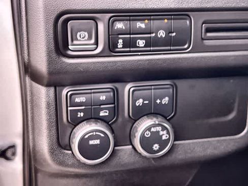 Used 2023 Chevrolet Tahoe LT w/ Luxury Package image 29