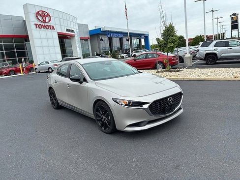 Used 2024 MAZDA MAZDA3 s FWD image 2