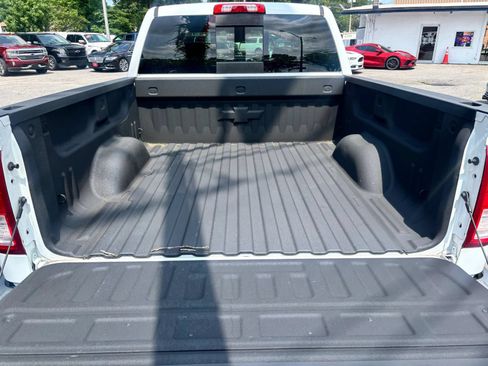 Used 2018 Chevrolet Silverado 1500 LTZ Z71 w/ Redline Edition AWD/4WD image 5