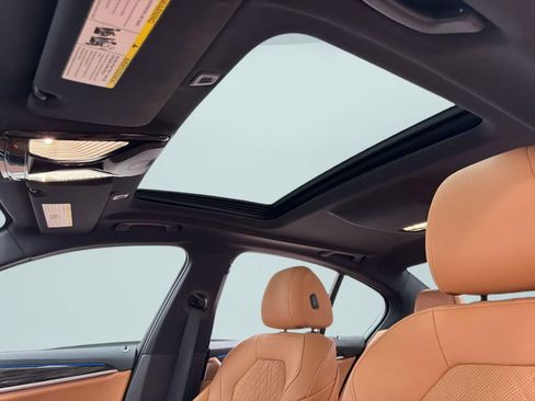 Certified 2023 BMW 530e xDrive w/ Premium Package image 15