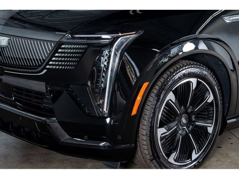 Used 2025 Cadillac Escalade IQ Sport 1 AWD/4WD image 8