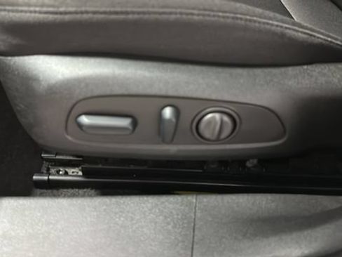 Used 2025 Chevrolet Malibu LT FWD image 10