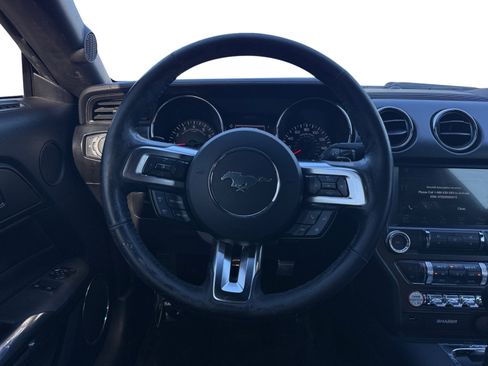 Used 2016 Ford Mustang Premium image 12