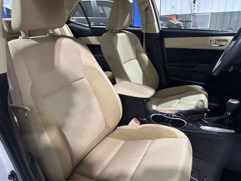 Used 2017 Toyota Corolla LE image 18