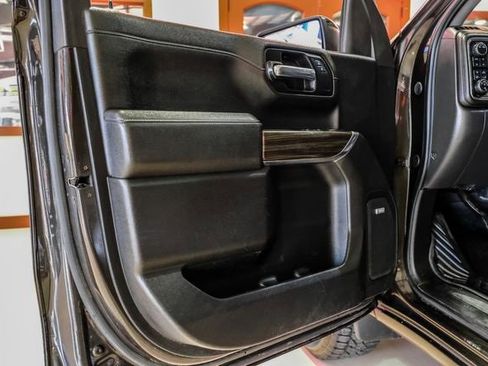 Used 2021 Chevrolet Silverado 1500 LT Trail Boss w/ LT Trail Boss Premium Package image 39