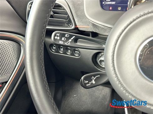 Used 2024 McLaren Artura image 14