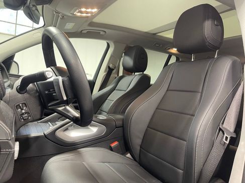 Used 2026 Mercedes-Benz GLS 450 4MATIC image 22