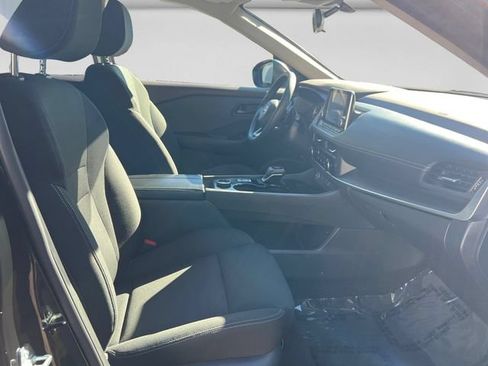 Used 2023 Nissan Rogue S AWD/4WD image 16
