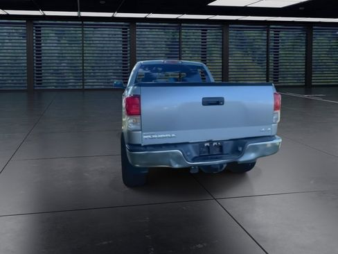Used 2010 Toyota Tundra 4x4 Double Cab w/ Tow Pkg image 7