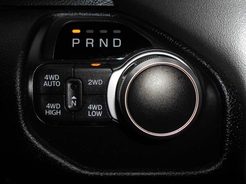 Certified 2019 RAM 1500 Big Horn AWD/4WD image 17