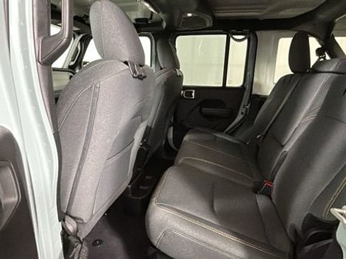 Used 2024 Jeep Wrangler Unlimited w/ Convenience Group AWD/4WD image 27