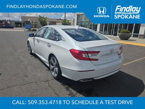 Used 2019 Honda Accord Touring image 3
