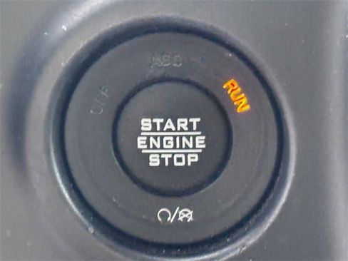 Certified 2020 Jeep Gladiator Overland image 18